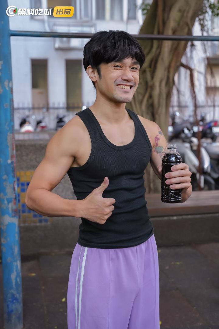 黑料吃瓜网出品-《江南第一小屌童锦程798&吴柳芳之花小龙&王老师爱情故事》第三集！-4