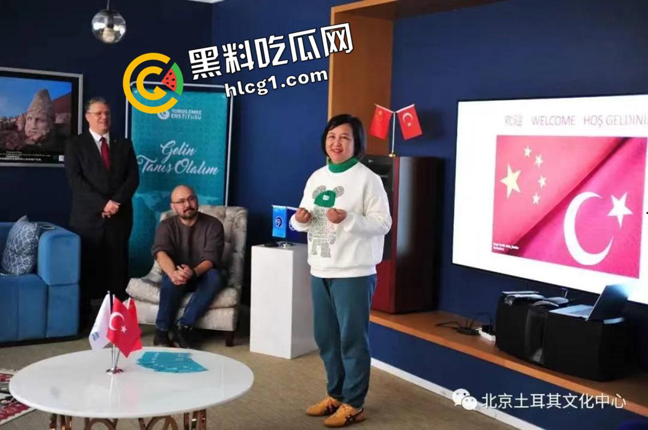 北京使馆车堵路事件  嚣张大妈说自己有外交豁免权  扬言警察来了都要滚 博主舒克和贝塔发布被删原视频-5