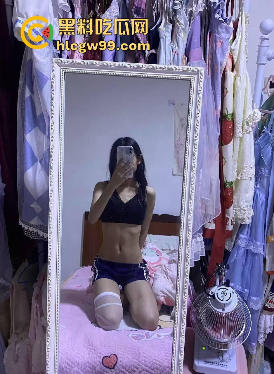 安徽合肥【赵欣】网调视频火了，骚母狗自慰抠嫩穴淫水四溢，骚逼拉丝让人绷不住！-11