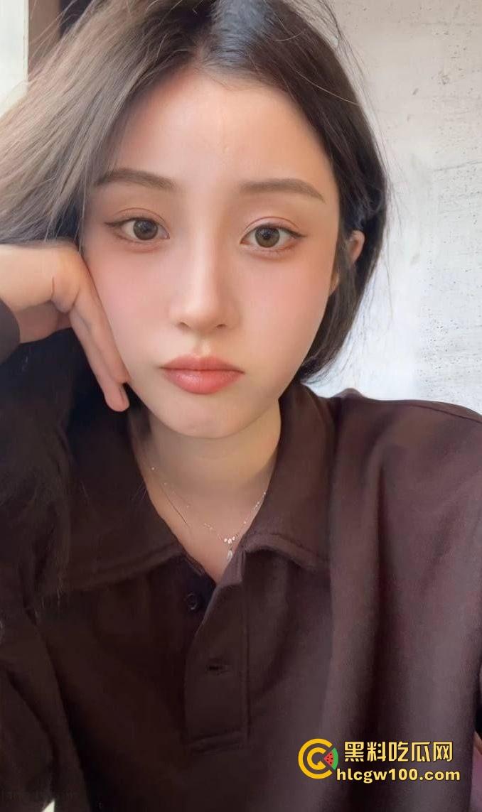 2025年度最快反差新人出炉，哈尔滨顶级颜值气质女神『侯悦然』啪啪视频流出，美乳粉穴精致脚丫看得人舍不得用力！-7