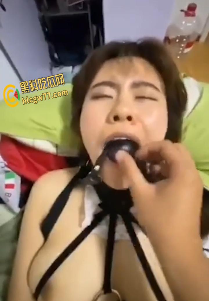 湖南农大研究生【张伊林】惊爆反差！清纯学姐变SM母狗，捆绑口球啪啪私拍泄露 !-7
