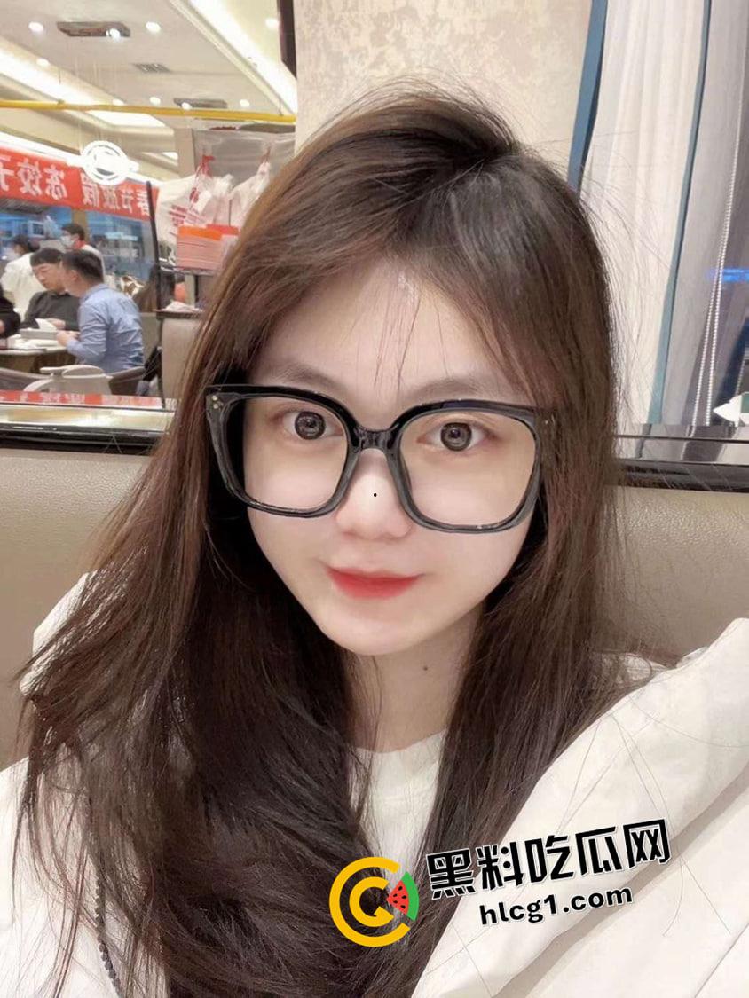 探花女主都能开？99年美女【李思瑶】下海 被实名吐槽大黑逼 我看这也不黑啊-15