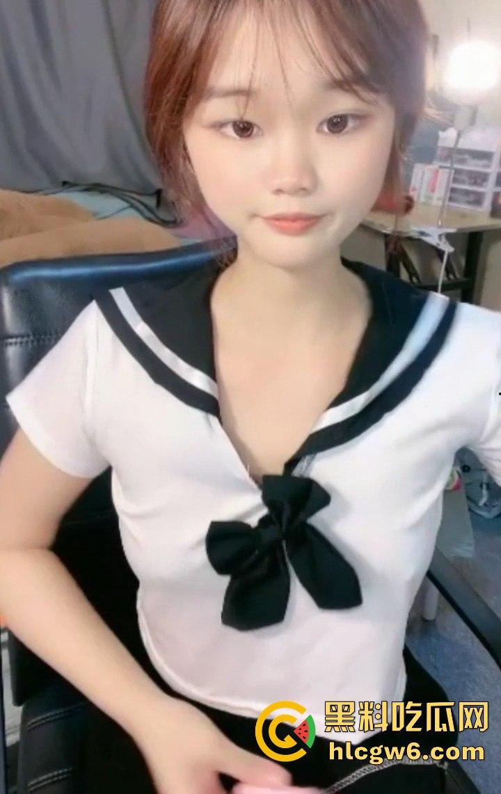 03年卡哇伊嫩逼【郭梦琪】玩水手服69姿势舔到腿软视频流出,扶腰后入猛操撞得奶子飞,娇喘嗲叫操到你心慌!-1