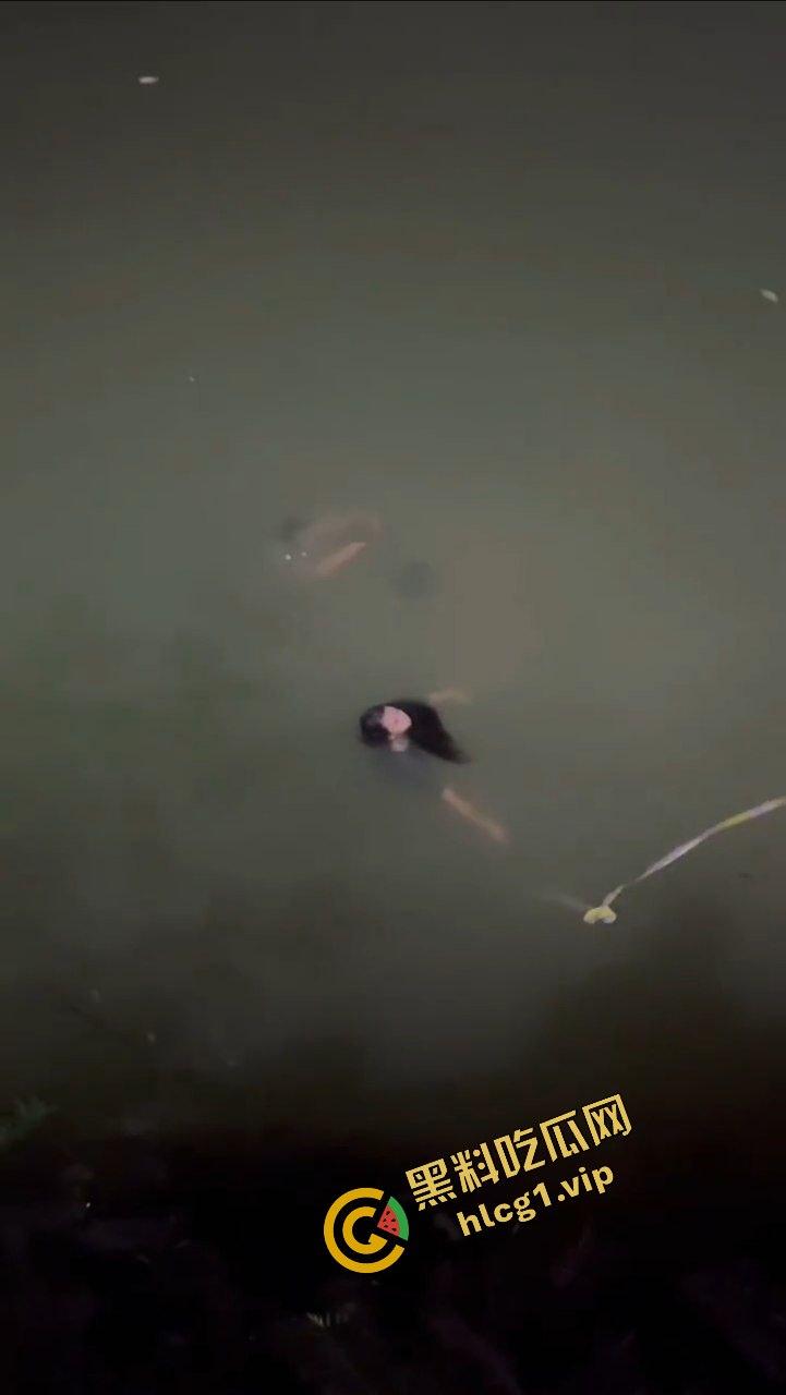 轰动全网!广西民警『李燮』为救抑郁跳河女孩 不幸溺水身亡!-12