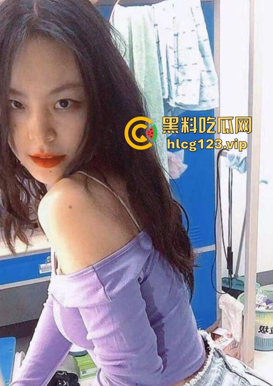 宁夏职业学院反差女学生『曹林子』性爱视频曝光!甜美外表全方位无死角舔弄肉棒!后入抽插呻吟不断!-5