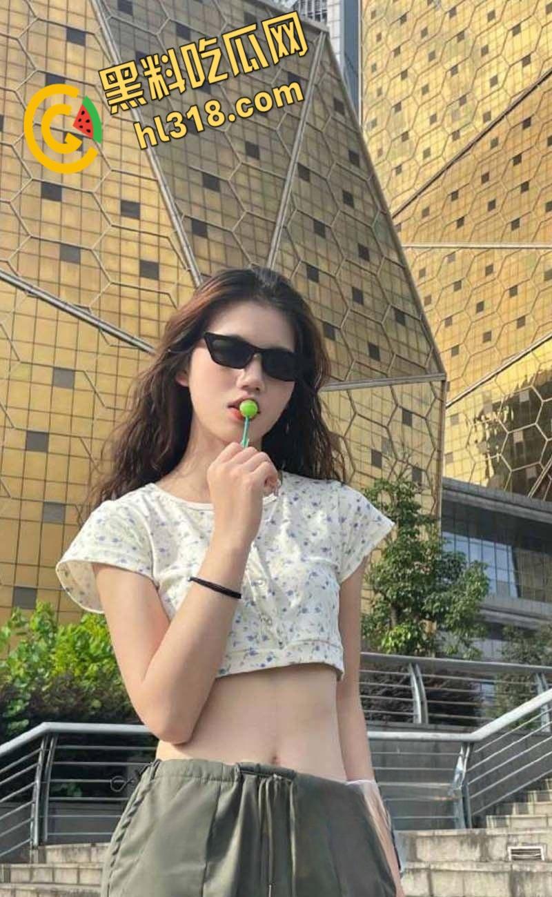 广西南宁【邓婷婷】出轨偷情约炮，绿帽男友无情曝光，清纯白袜白丝被各种爆操打桩，露脸口爆淫荡至极 !-1