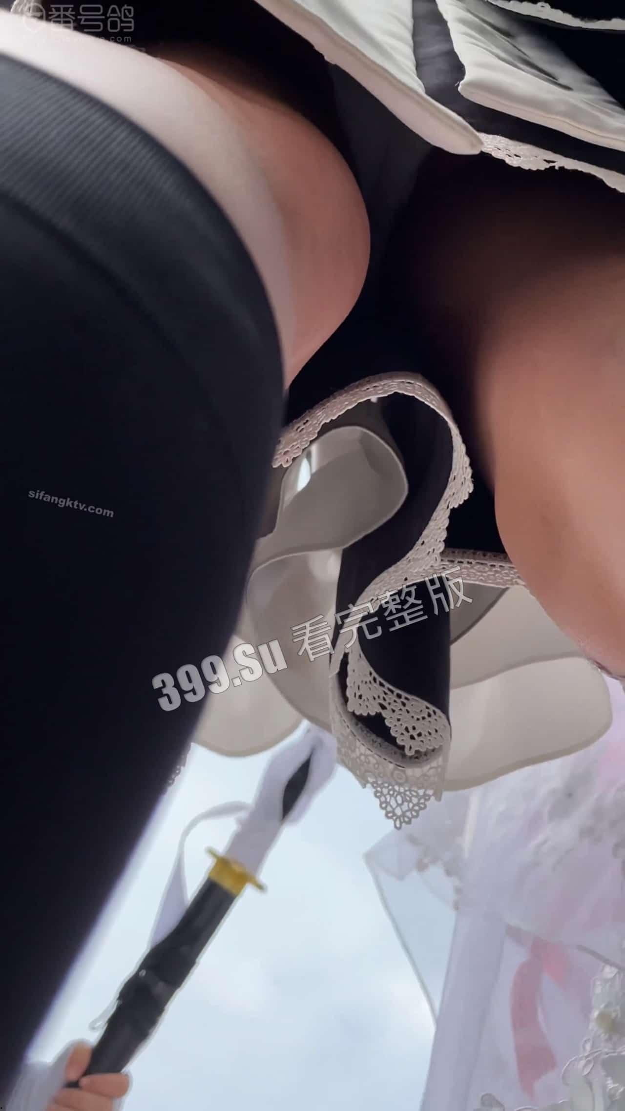 #抖音 #微博 #腥味猫罐 知名COSER腥味猫罐动漫节被偷拍裙底事件-5