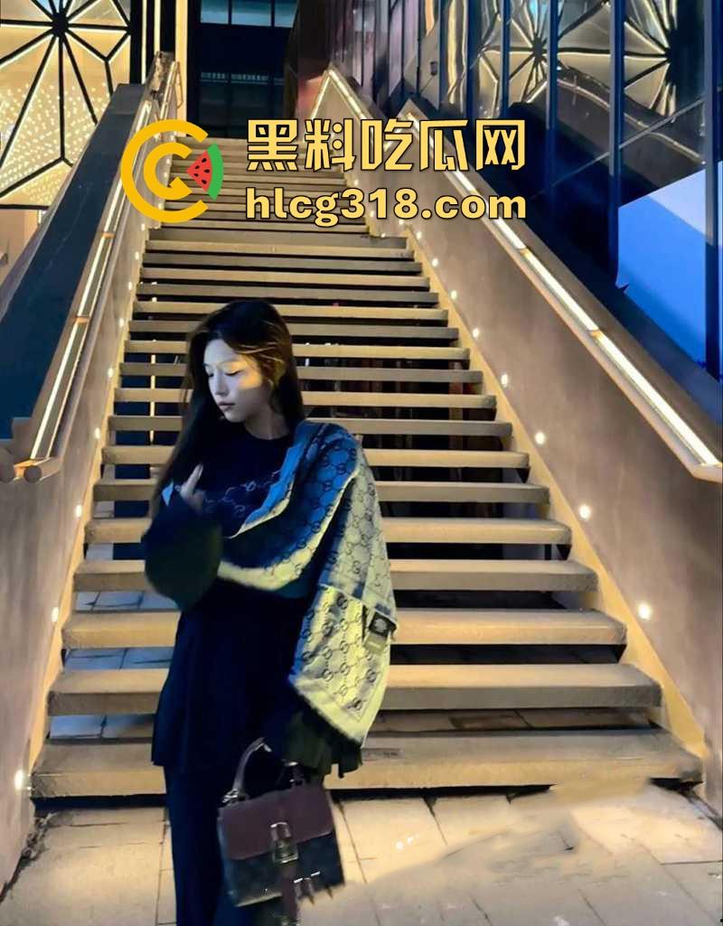 约炮南昌极品舞蹈老师，高颜值完美身材，一字马满足做爱需求，美中不足的是要待套套才能给操！-3