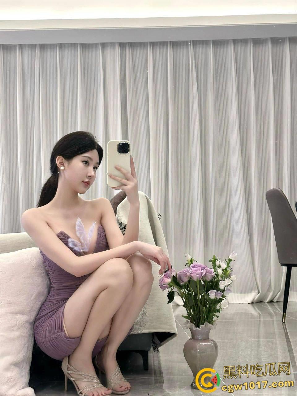 七夕最好的礼物是姐姐，高跟鞋开档丝袜后入爆操，反差姐姐主动要求爆菊，丝滑无套双洞齐插内射菊花！-1