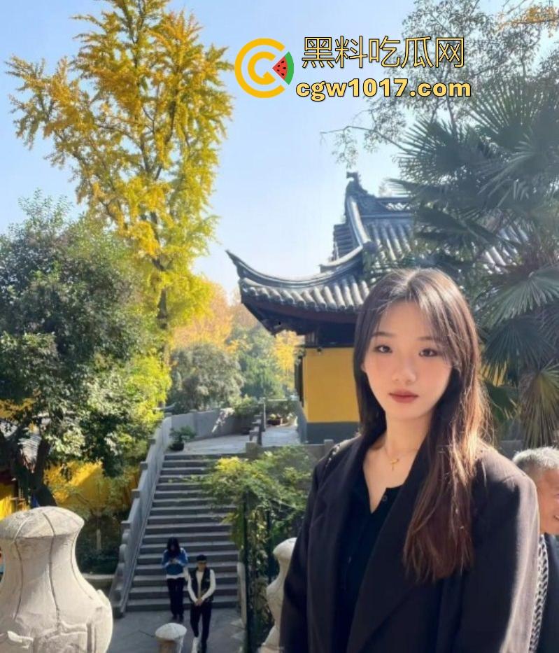 天津体育学院音乐系学姐与体育男友激情自拍泄露，丰满学姐配180体育学弟注定是场恶战，骚货自带M属性床上功夫深厚！-2