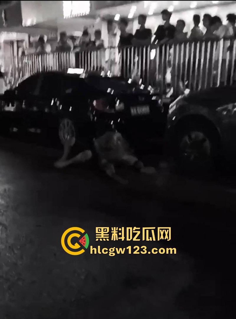 南宁大沙田516打架事件 俩老表酒后互砍 刀光剑影满身鲜血 全网疯求的现场视频曝光！-7