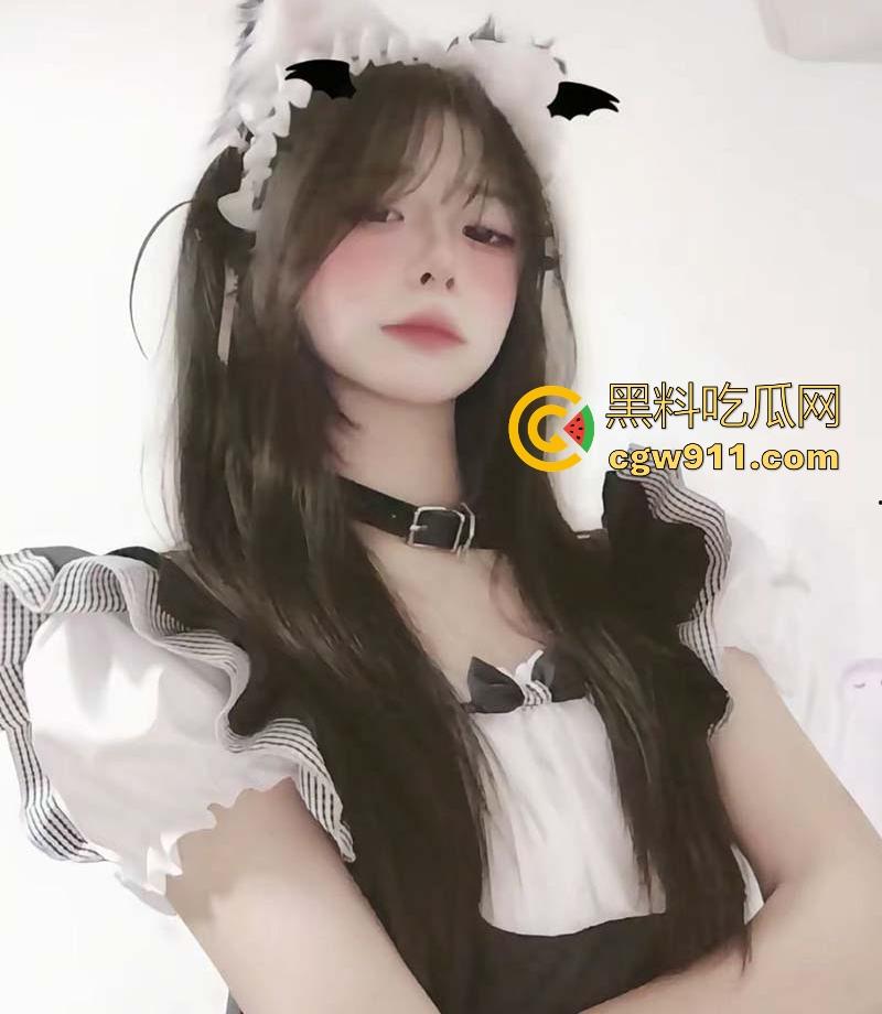 河南高三清纯学生妹【廖莹莹】性爱视频曝光，暑假假借旅游名义千里送逼伺候金主爸爸，调教的真好！-1