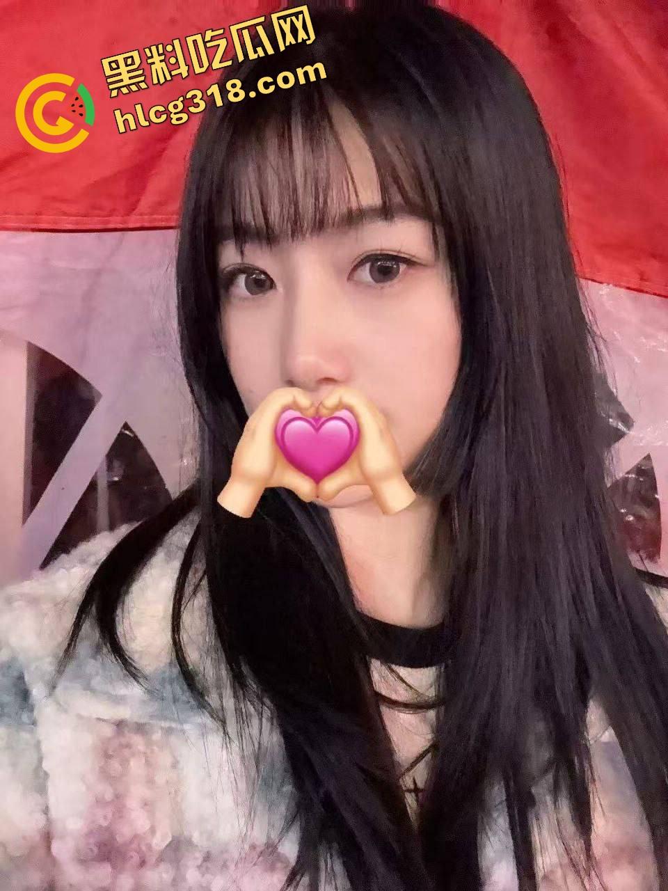 清华北大抢着要的校花，被干成三洞齐喷的舔棒狗，舔了三个月的女神，被我用狗链拴着后入肏到尿失禁！-3