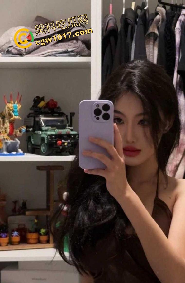 中国美术学院油画系女神【姚婷】极高颜值女神为达到财富自由选择下海卖逼，口活一流肥臀圆润，这身材真的爱了！-3