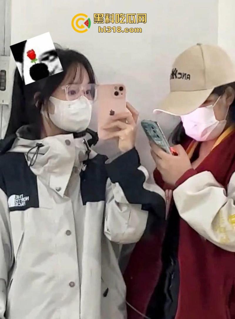 乖巧可爱学生妹还是遭黄毛得手，与小伙无套性爱露脸口交，我还是想不通！我到底是输在什么地方！-3