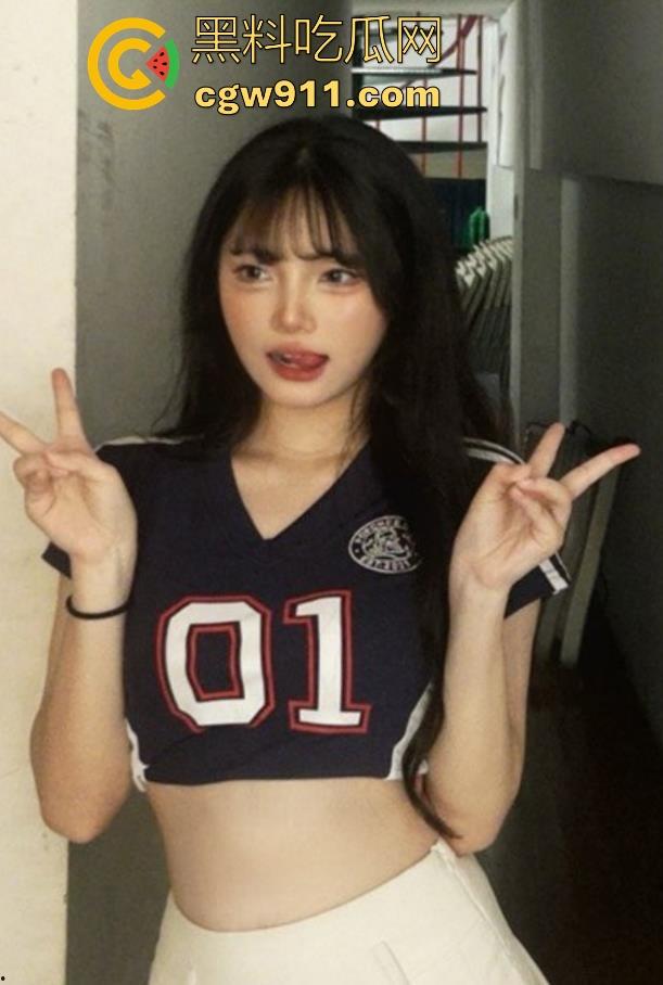 江南大学高颜值学妹【林小于】私拍视频流出，绝美颜值双峰挺翘，性感身材散发致命诱惑，玩法淫骚！-2