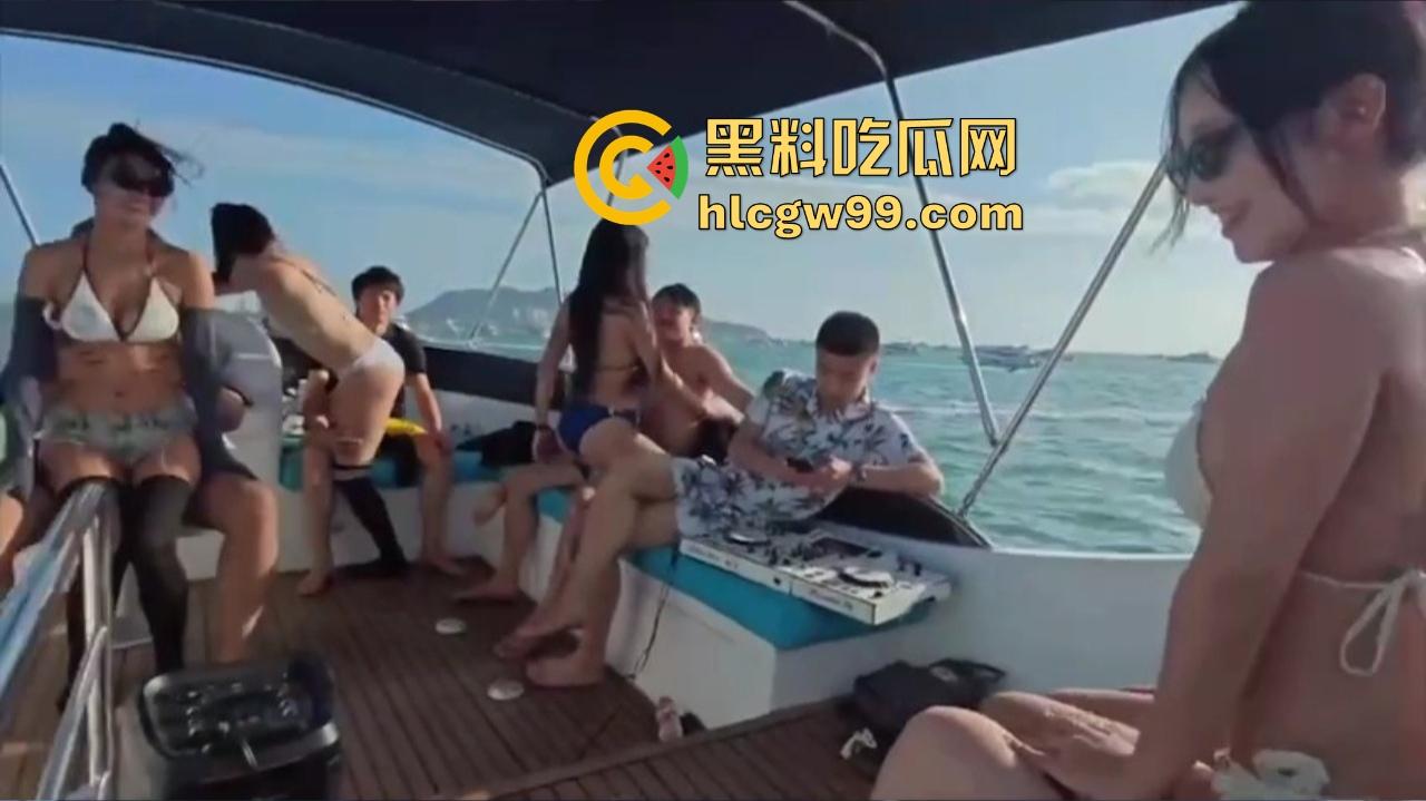 三亚游艇淫趴再现资本奇迹，富哥吃着龙凤帝王套，干着比基尼骚鸡，野模逼里进进出出，海水都多了一股骚味！-10