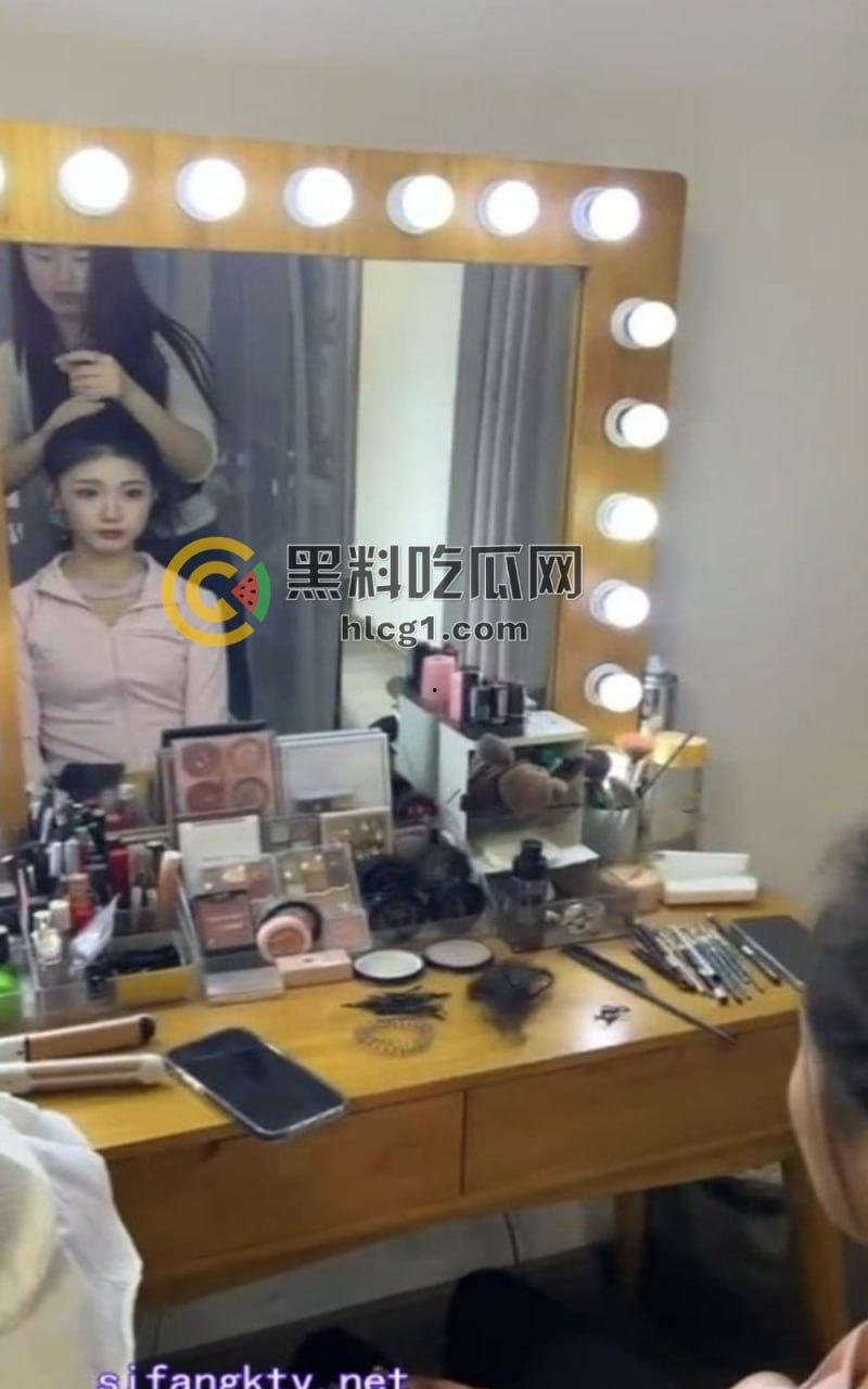 大神约啪大学艺校小仙女,偷拍曝光气质美女的母狗秘密一面!-2