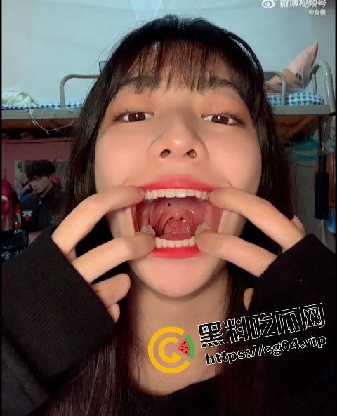 站住！让老夫来帮你做一下核酸检测  在让老夫好好给你检查一下有没有蛀牙-4