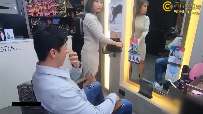 韩国三级伦理《按摩房的女大学生》，婚后性冷淡的夫妻生活，三兄弟被女大学生技师吸引，一条龙服务爽翻天 ！-2