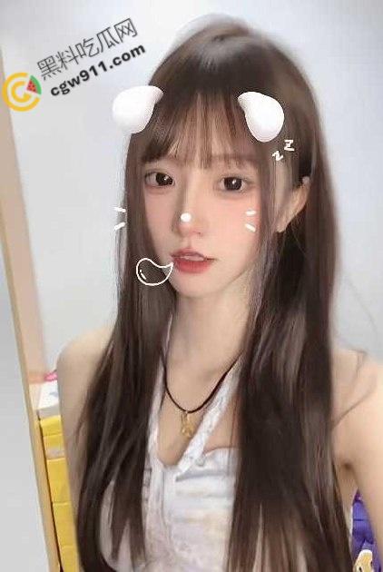 长春师范大学嫩妹【张钰背】夜店狂欢,性感装扮引猛男疯狂疼爱,深喉骑乘,一夜高潮7次,绿帽男友气炸-1