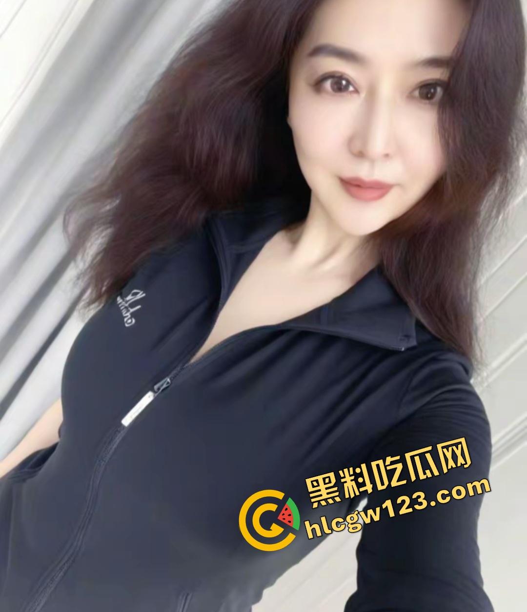 高颜值舅妈被侄子迷奸！叫来同学轮番玩弄，同学竟背着侄子内射舅妈！-1