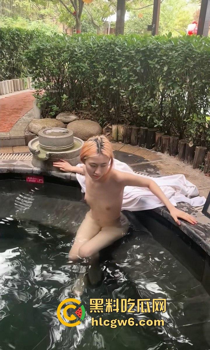 四川职业学院高挑反差学姐【安慧】金主调教视频曝光，户外露出上瘾了，双乳引爆眼球！-9