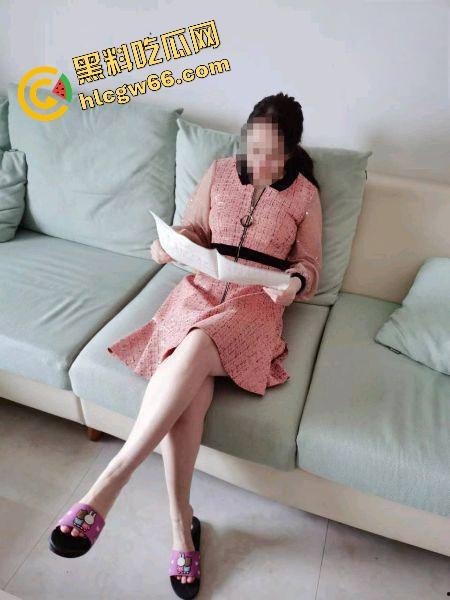 黑丝高跟鞋少妇【钱娜】足交夹鸡巴口爆吞精，全身上下都是用来爽的肉，全程欠干欠射！-2