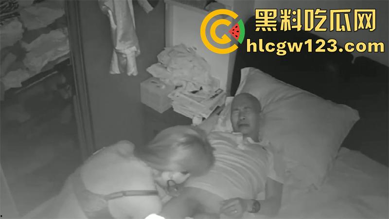 史上最强真实父女乱伦，已婚女儿照顾痴呆父亲，竟然吃鸡女上位尽孝，完胜岛国乱伦剧情！-6