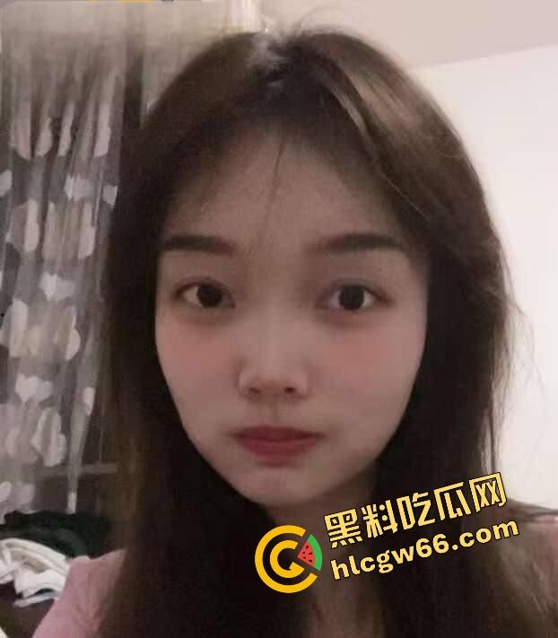 商丘职院清纯校花『孙秋雨』私下偷约炮被干成狗，后入视频流出骚到全网爆炸！-2