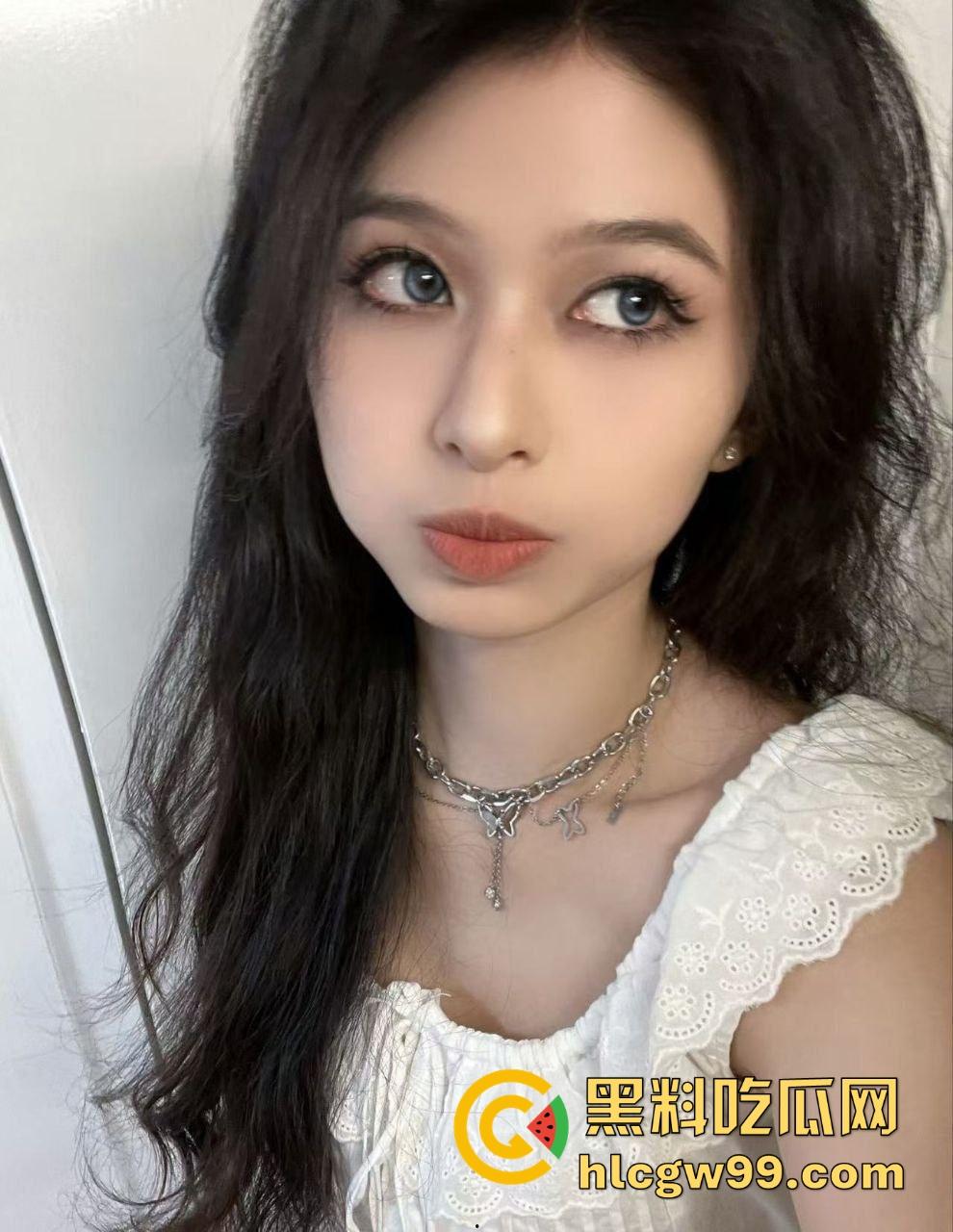 安徽师范大学女大学生【蒋弱弱】情趣内衣自拍骚照,酒店全裸自拍,最爱被大鸡巴从后面怼穿!-2