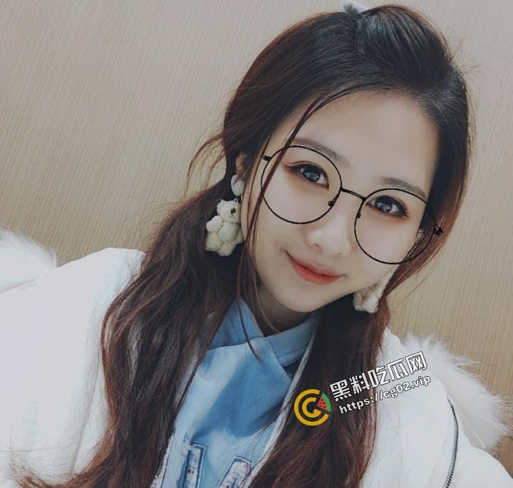 北京海淀区教师 杨佳佳 反差曝光 这个美颜绝了 十级美颜效果 真人竟然长成这样！-2