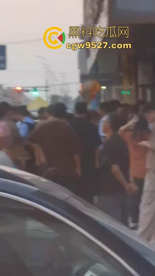 又一资金盘爆雷!江苏泰州冯苏鹰老板,骗走了几百个老年人一辈子的养老钱,最嘲讽的是旁边就是市场监管局!-5