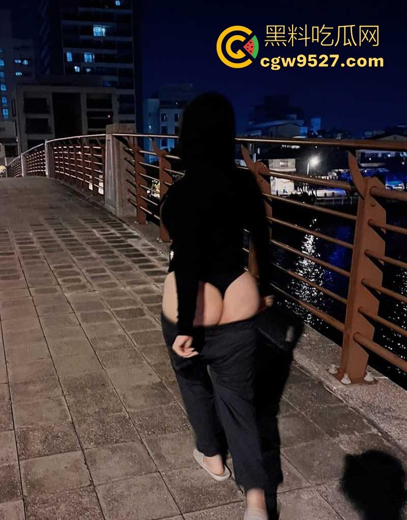 台湾巨乳教练【Viviana】情侣私拍流出！巨乳肥臀性感诱惑，举哑铃被壮硕男友狂操，各种露脸做爱，老会玩了！-8
