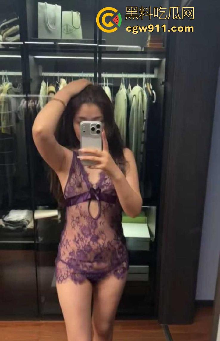 江苏徐州性瘾人妻【胡恒瑜】婚内出轨约炮多人,极品身材各种情趣内衣火辣裸聊,聊天记录都骚过人!-16