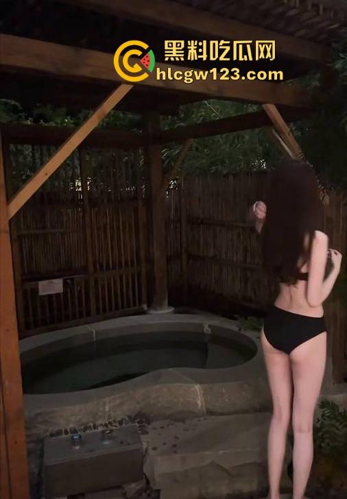 抖音同城约炮【Evelynnn_】翘臀大奶迷人 首次约炮主动上位 自己摇晃抽插 大屁股真诱惑啊!-7