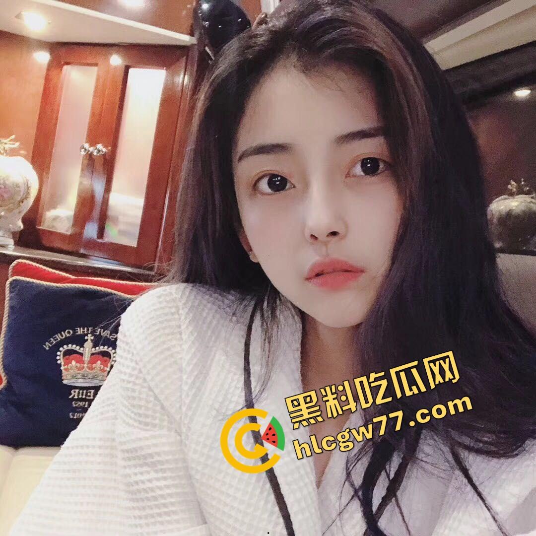 这学姐『沈芹』太TM骚，白天喝拿铁晚上扒着被人操得一滩水，奶头硬得像螺丝钉，后庭都主动送上来！-6