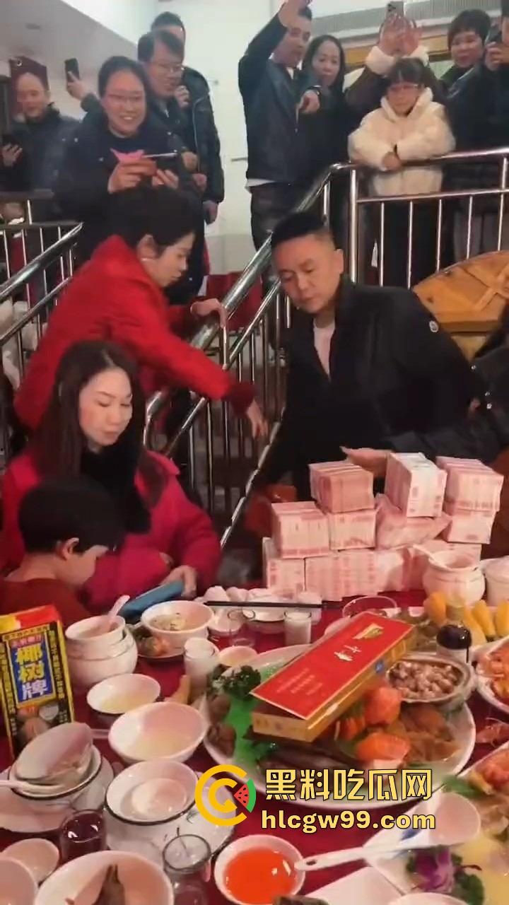 福建长乐豪横彩礼！弟弟结婚，姐姐姐夫随手见面礼138万带一套房，这样的亲戚给我来一打！-8