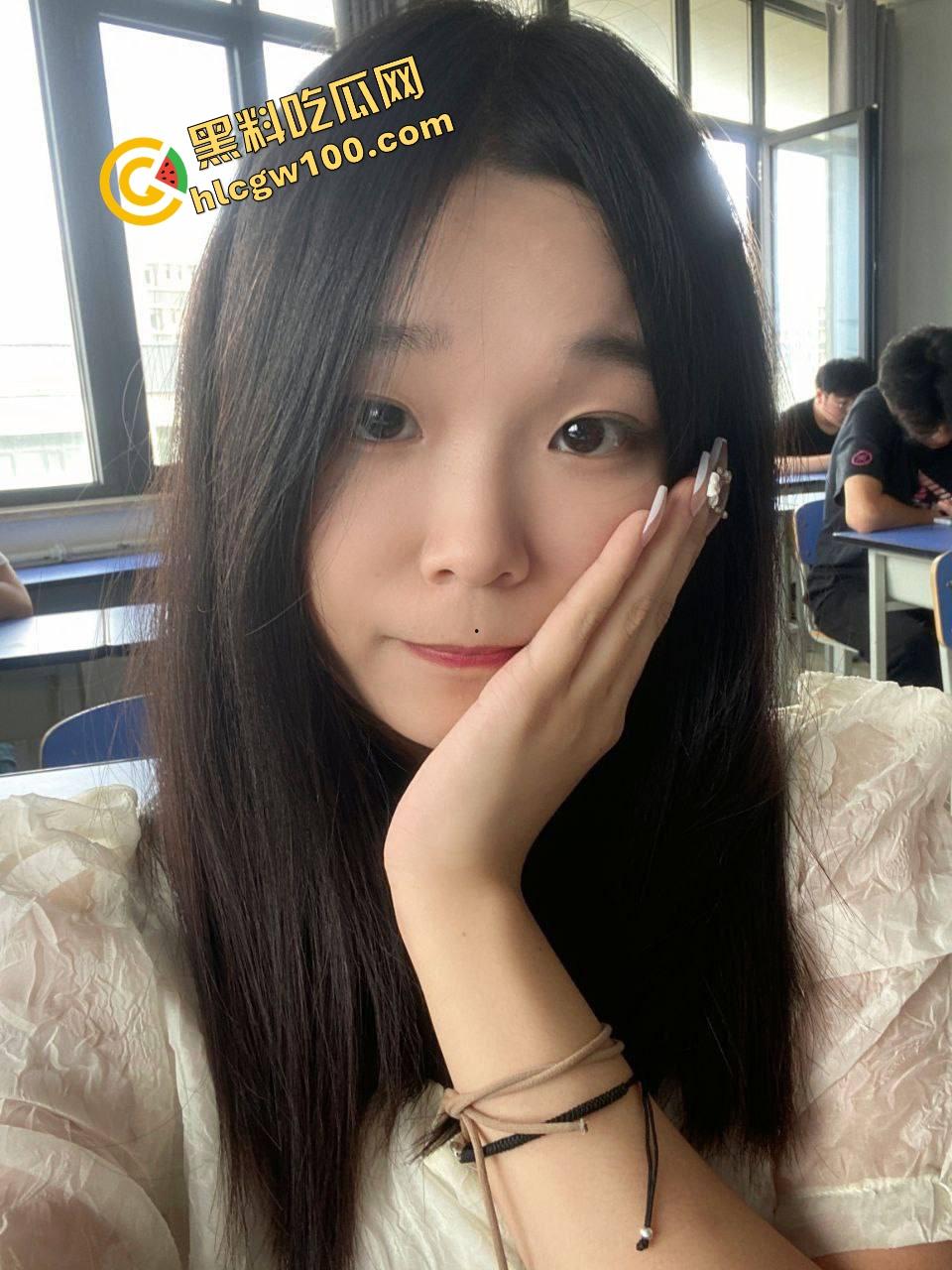 上海交通职业反差骚货小母狗【张雅淑】金爸网调露奶视频通话 线下约操暴力后入输出骚逼！独家流出！-2