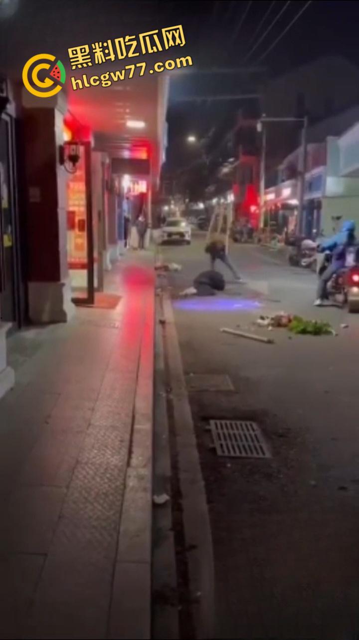 生怕他不死 下这么重的手！浙江省温州市文成县一青年用陶瓷花盆桌子等猛砸另一名青年头部 意图杀人-4