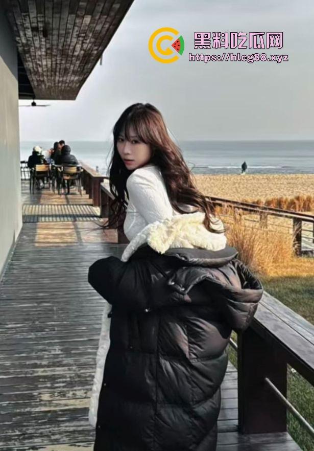 抖音约炮天津24岁网红鸡『崔苗媛』夜店嗨完开房猛操三天，吃鸡吃到拉丝，男友抓包溜得比狗快！-4