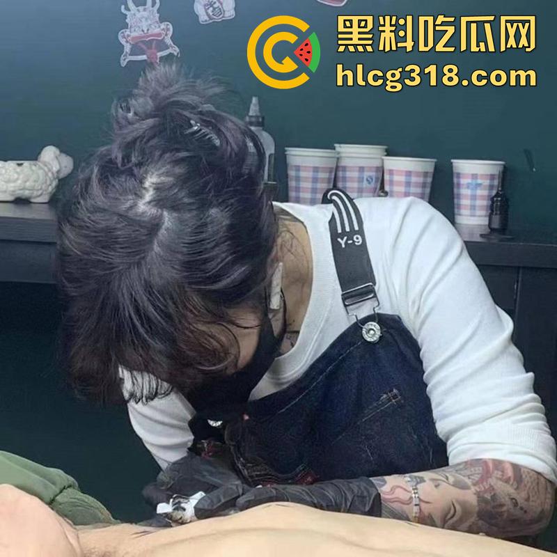 抖音符文战士【lee李李】，大奶纹身店老板娘，性感身材私下骚没边，性爱自拍视频流出！-3