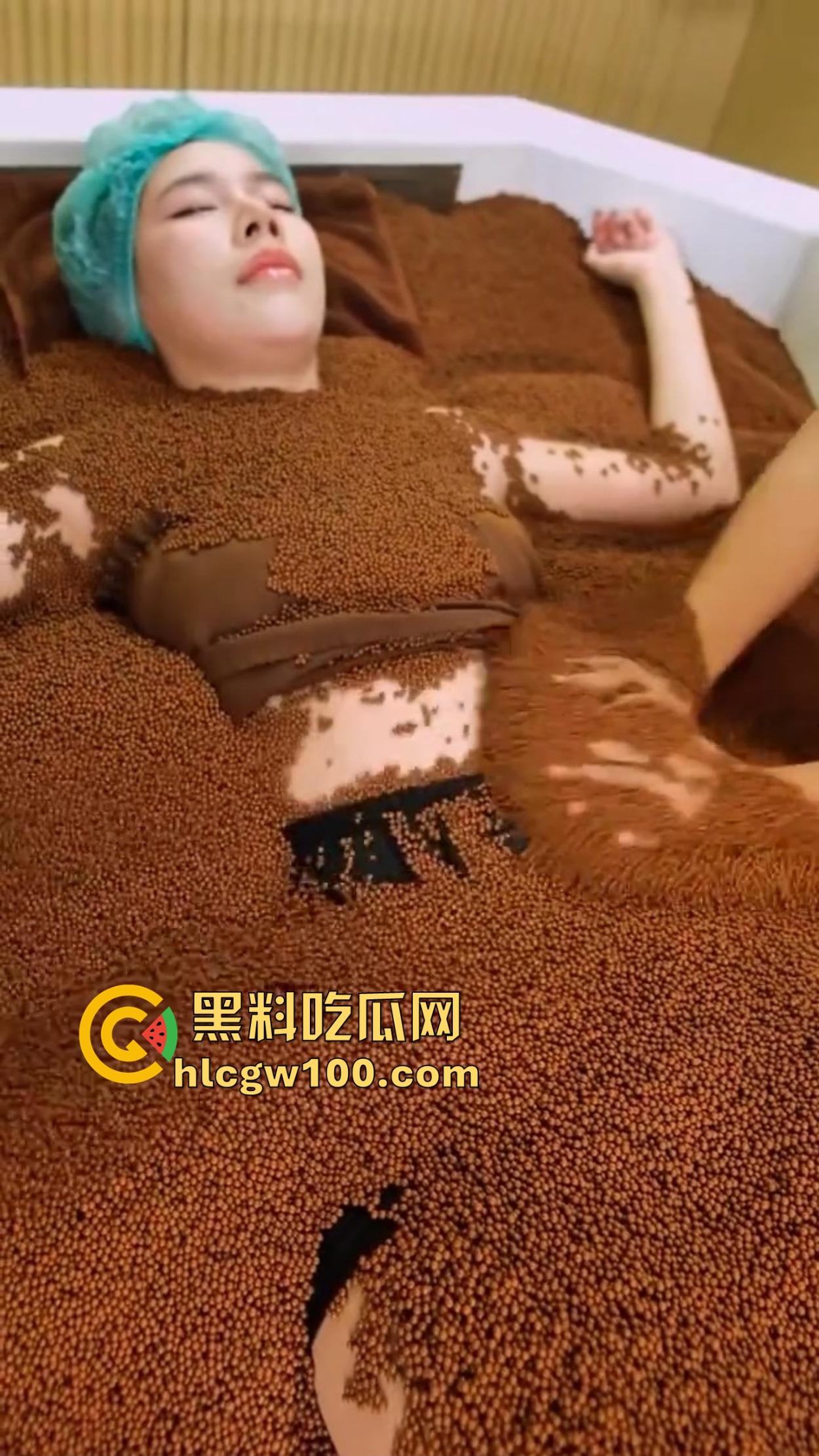 泰国水疗石按摩服务上线，石头泡澡新体验，花钱用石头按背做spa，这和火山石有啥大区别？-1