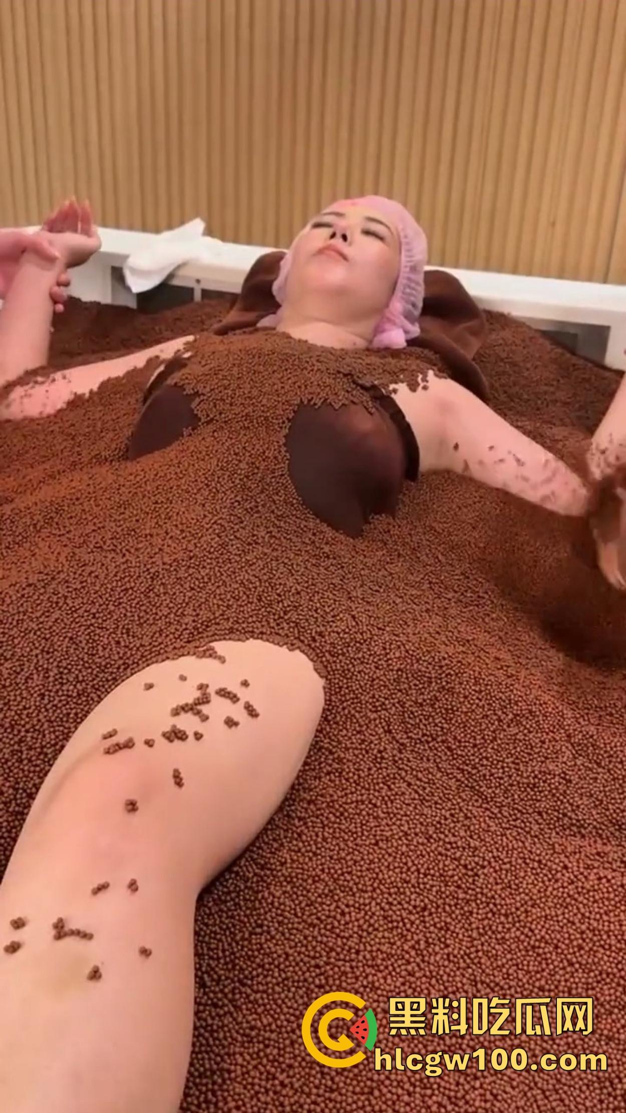 泰国水疗石按摩服务上线，石头泡澡新体验，花钱用石头按背做spa，这和火山石有啥大区别？-7