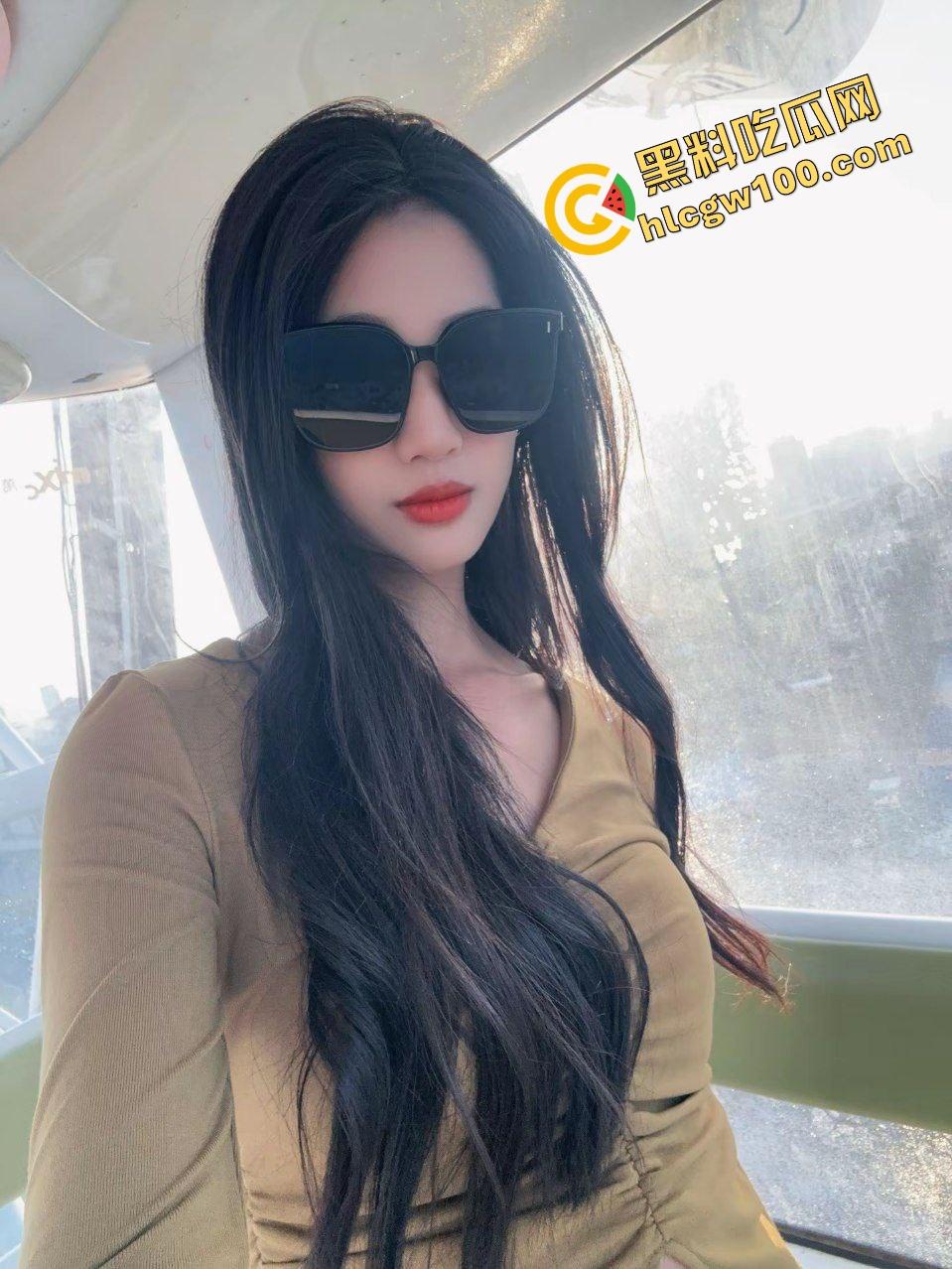 海南海口反差御姐母狗公交车【吴芸】道具抽打轮操骚穴 多人淫乱3P多体位操逼内射灌满淫穴！原创独家流出！-4