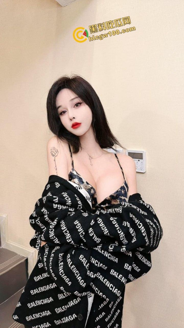 成都极品高颜值名媛范【TS安安】尺度私拍视图福利 约炮各路大屌哥 后门打开狂被草！-4