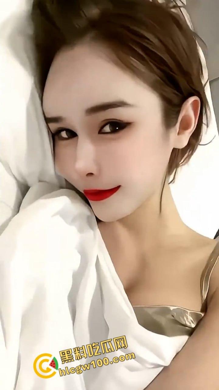 成都极品高颜值名媛范【TS安安】尺度私拍视图福利 约炮各路大屌哥 后门打开狂被草！-16