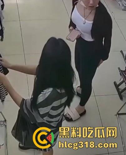 郑州女装店惊现射精男！枪法精准甩狙高手，秒射黑丝裤，瑜伽但哥们的审美一般，这都射得下去！-9