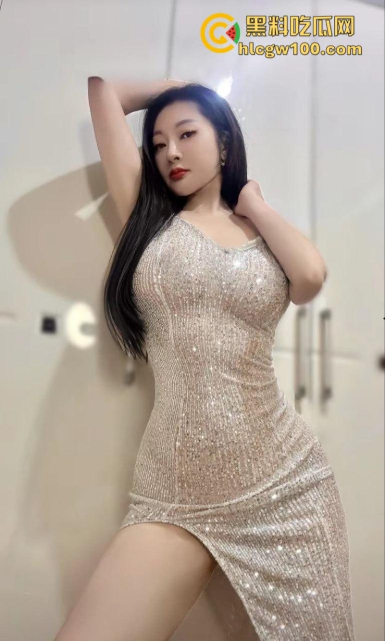 快手少妇网红【亦可馨】劲爆私密视频曝光 巨乳熟女疯狂榨精乳浪一波接一波 直让人欲火焚身-5