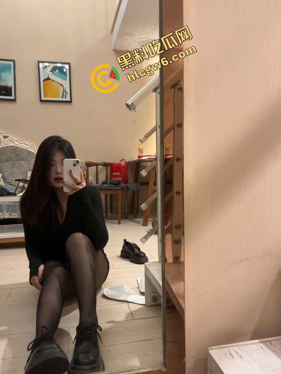 长春科技学院大四肉感反差骚母狗『范敏』口爆大哥激情 后入猛操骚臀至喷水！原创独家流出！-1